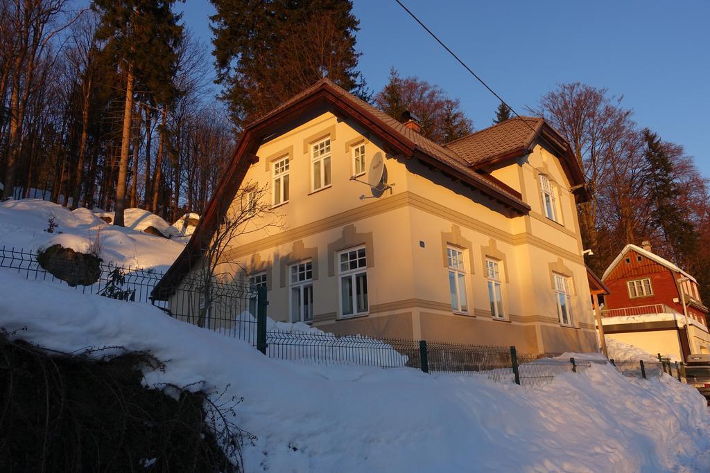 Asika Josefuv Dul Exterior foto